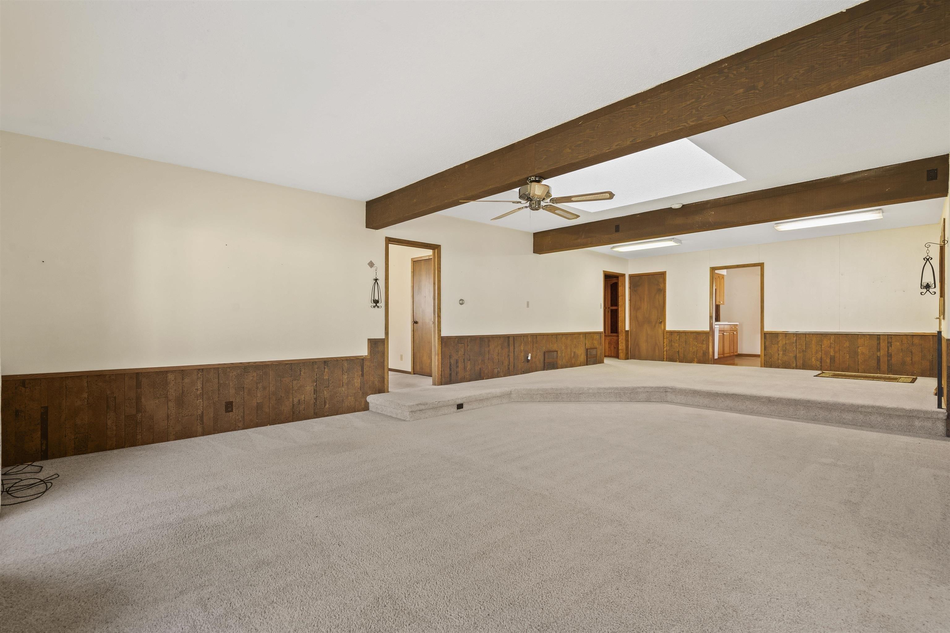 Michigan Dr, Evansdale, IA 50707