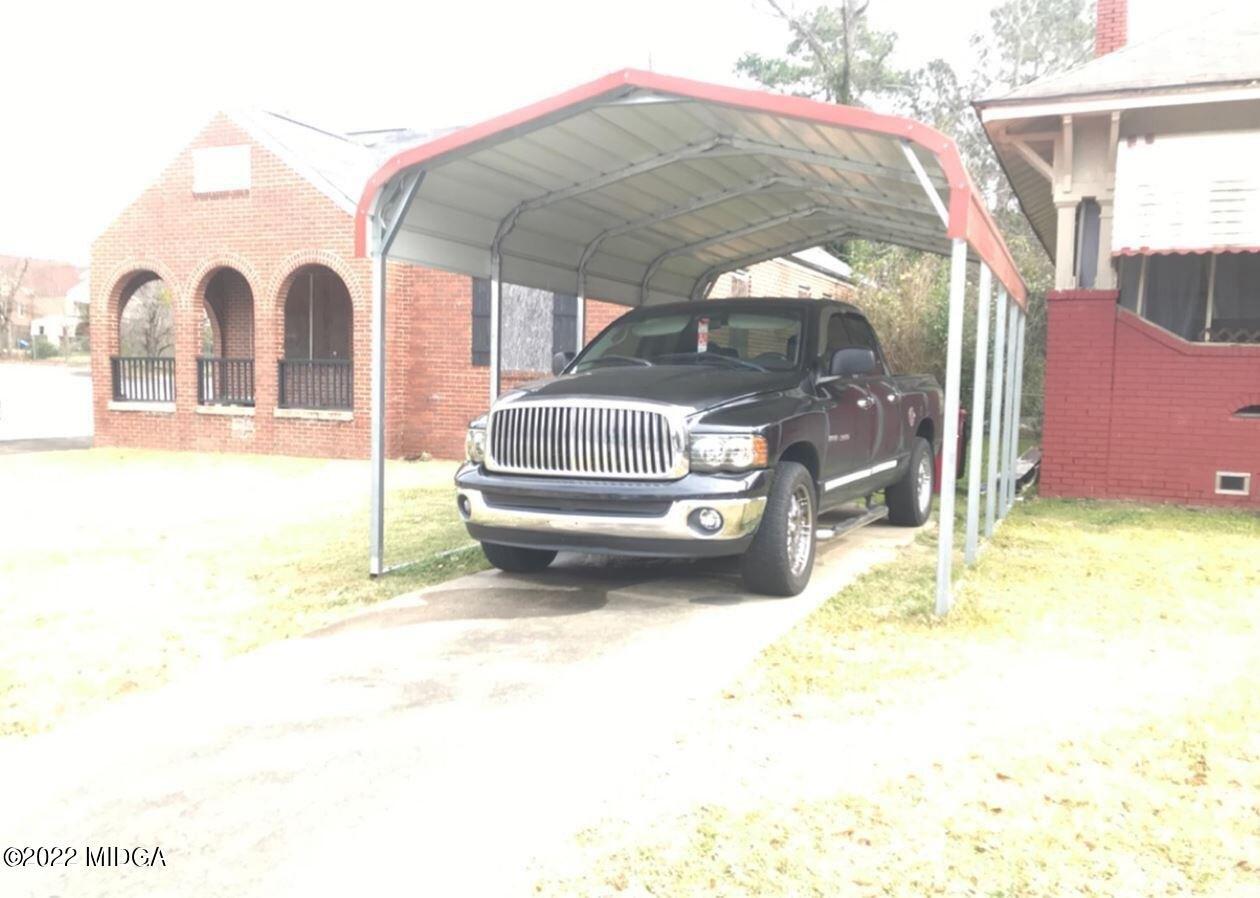Courtland Ave, Macon, GA 31204