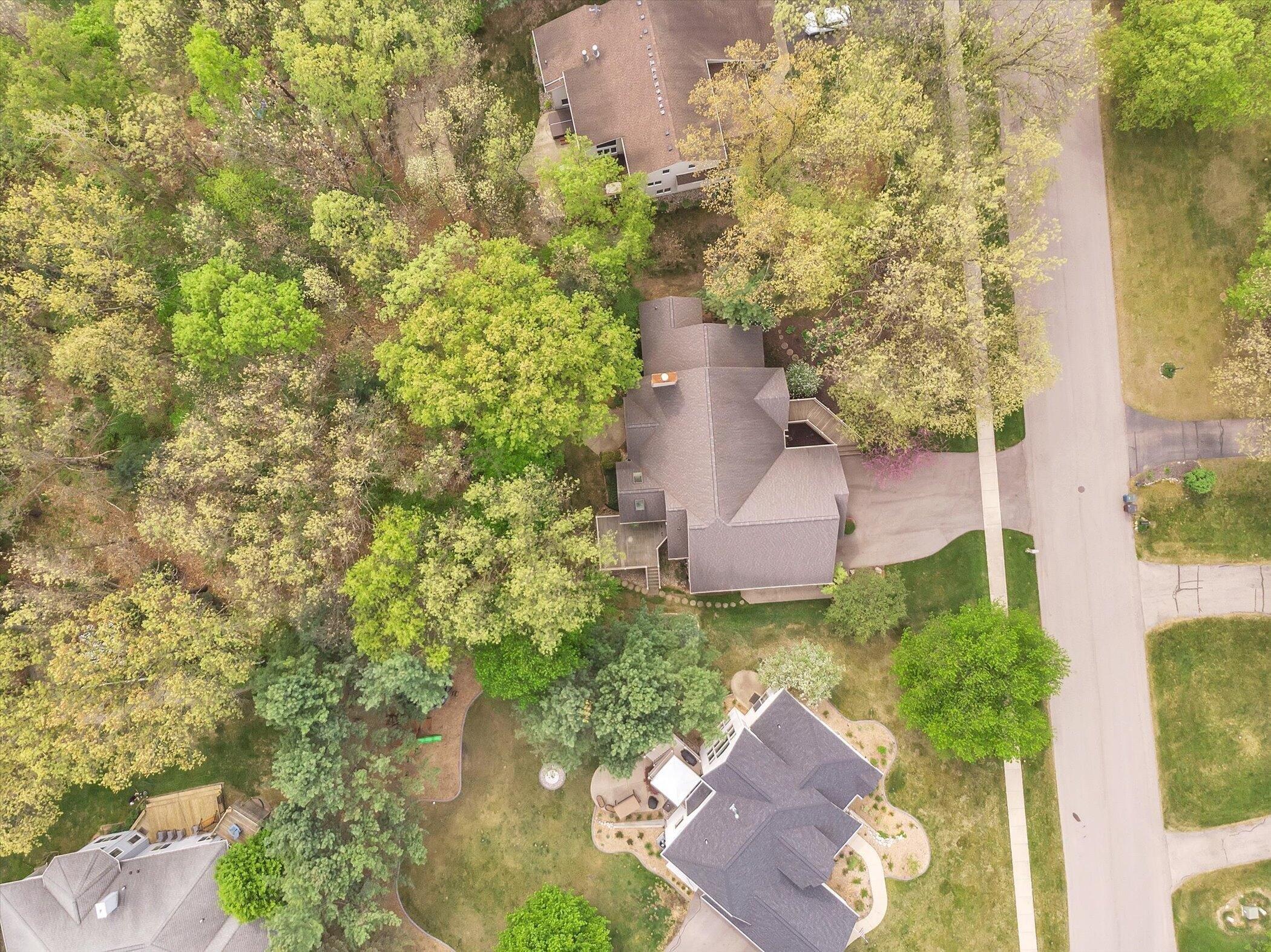 Riverwoods Dr Ne, Rockford, MI 49341
