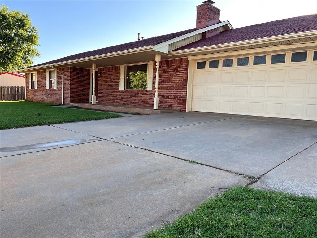 Connie Dr, Elk City, OK 73644