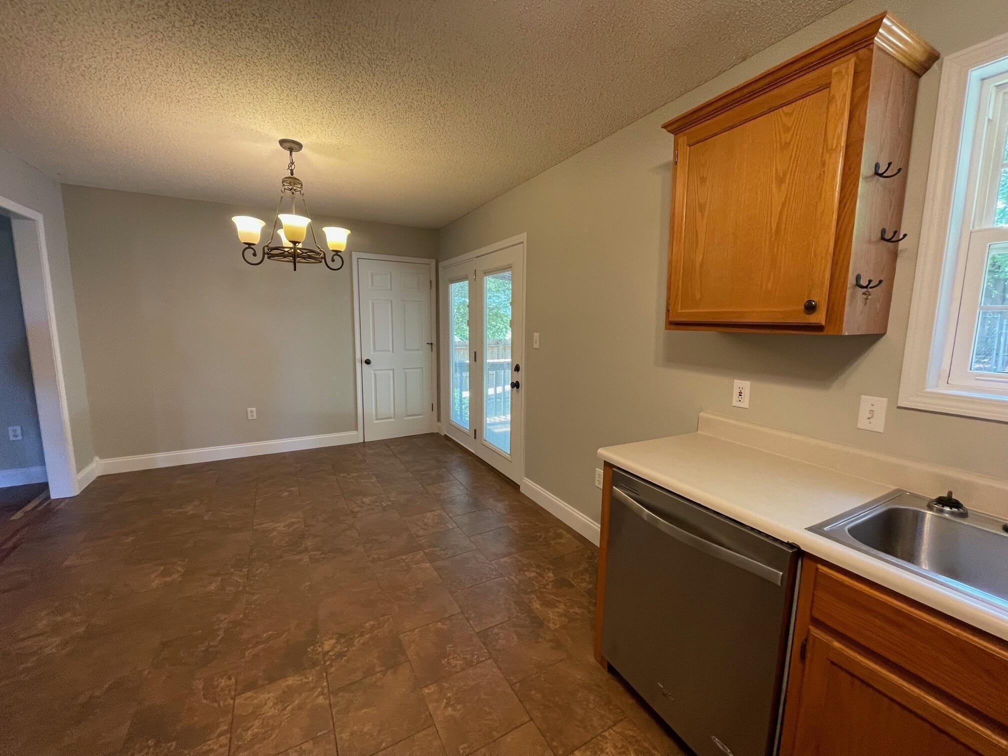 Clay Lucas Dr, London, KY 40744