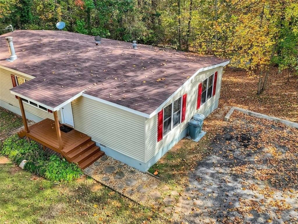 E Holiday Ct Se, Acworth, GA 30102