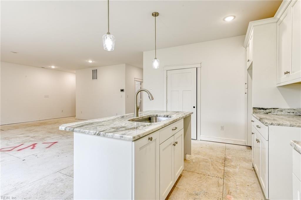 Hitchens Ln, Williamsburg, VA 23188
