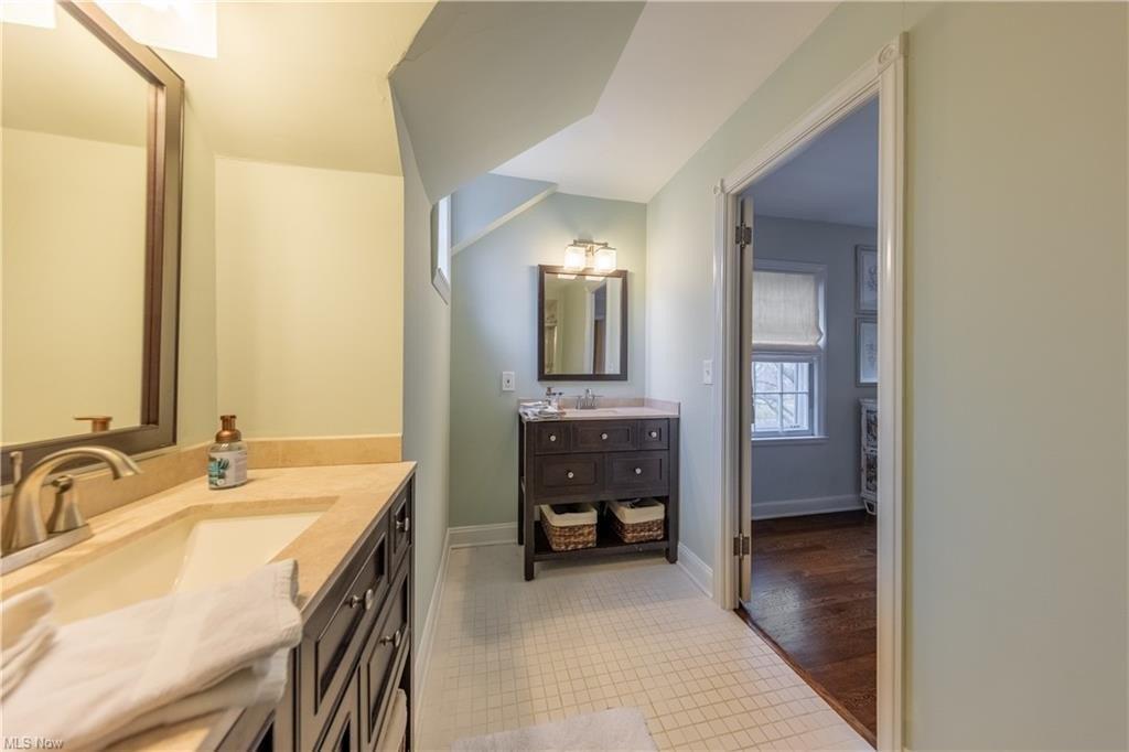 Fernway Rd, Cleveland, OH 44120