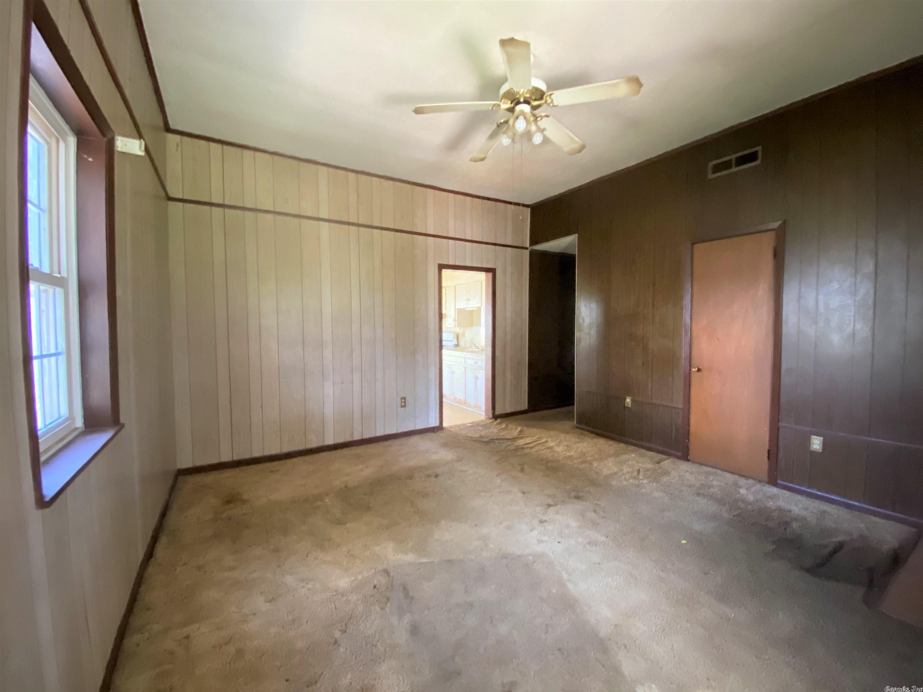 E Pine, Benton, AR 72015