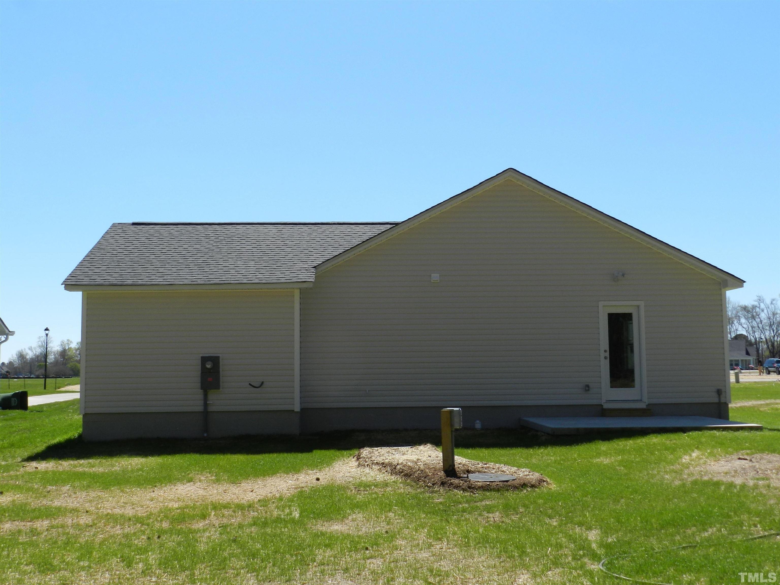 Sandcastle Ln, Four Oaks, NC 27524