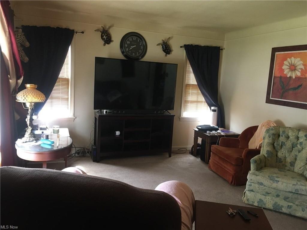 Maplegrove Rd, Cleveland, OH 44121