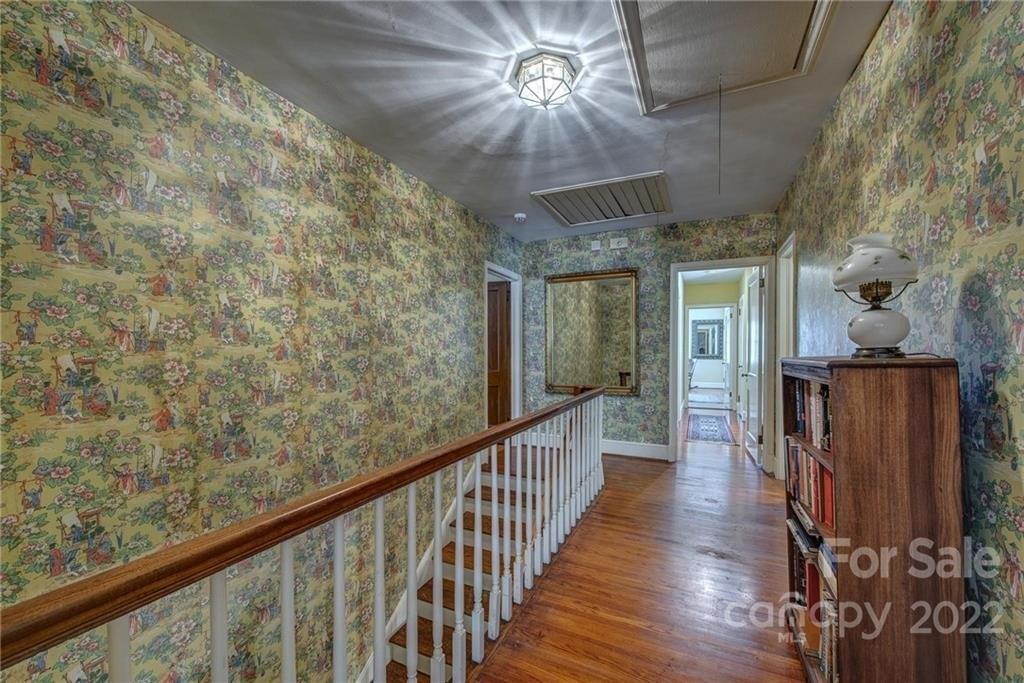 Carolina Ave, Gastonia, NC 28052