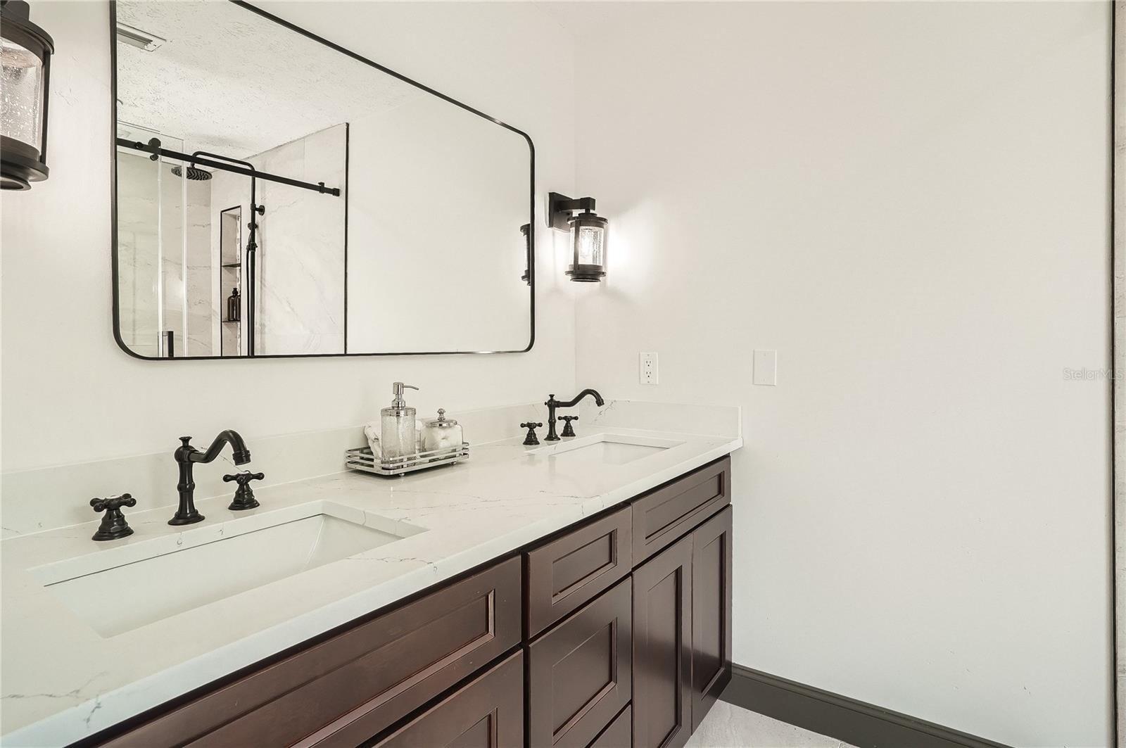 Helene Pl, Valrico, FL 33594