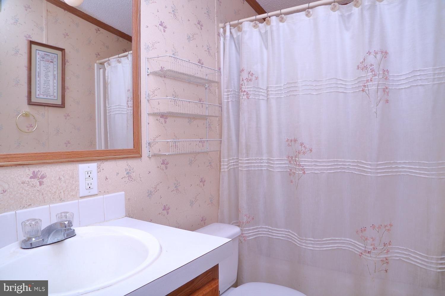 W Cedar St, Palmyra, PA 17078