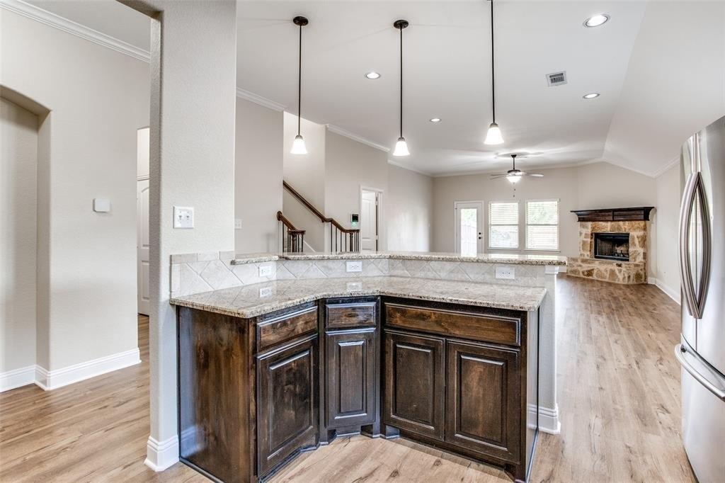 Carlton Pkwy, Waxahachie, TX 75165