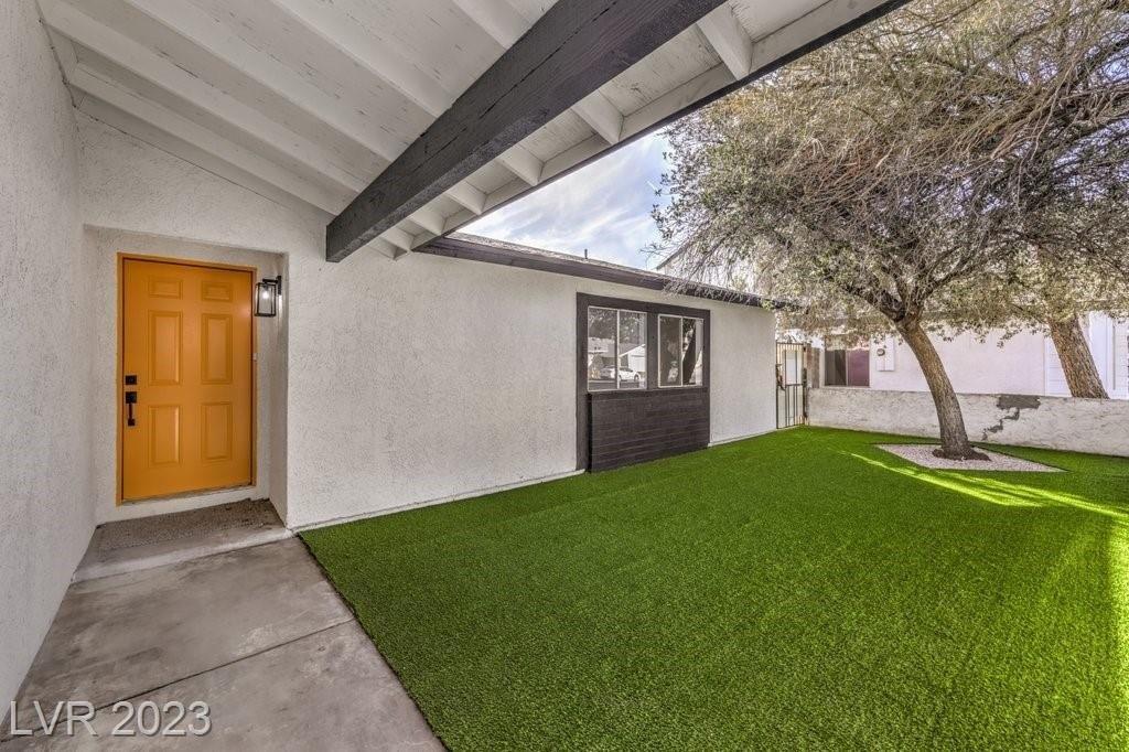 Spring Meadow Dr, Las Vegas, NV 89103