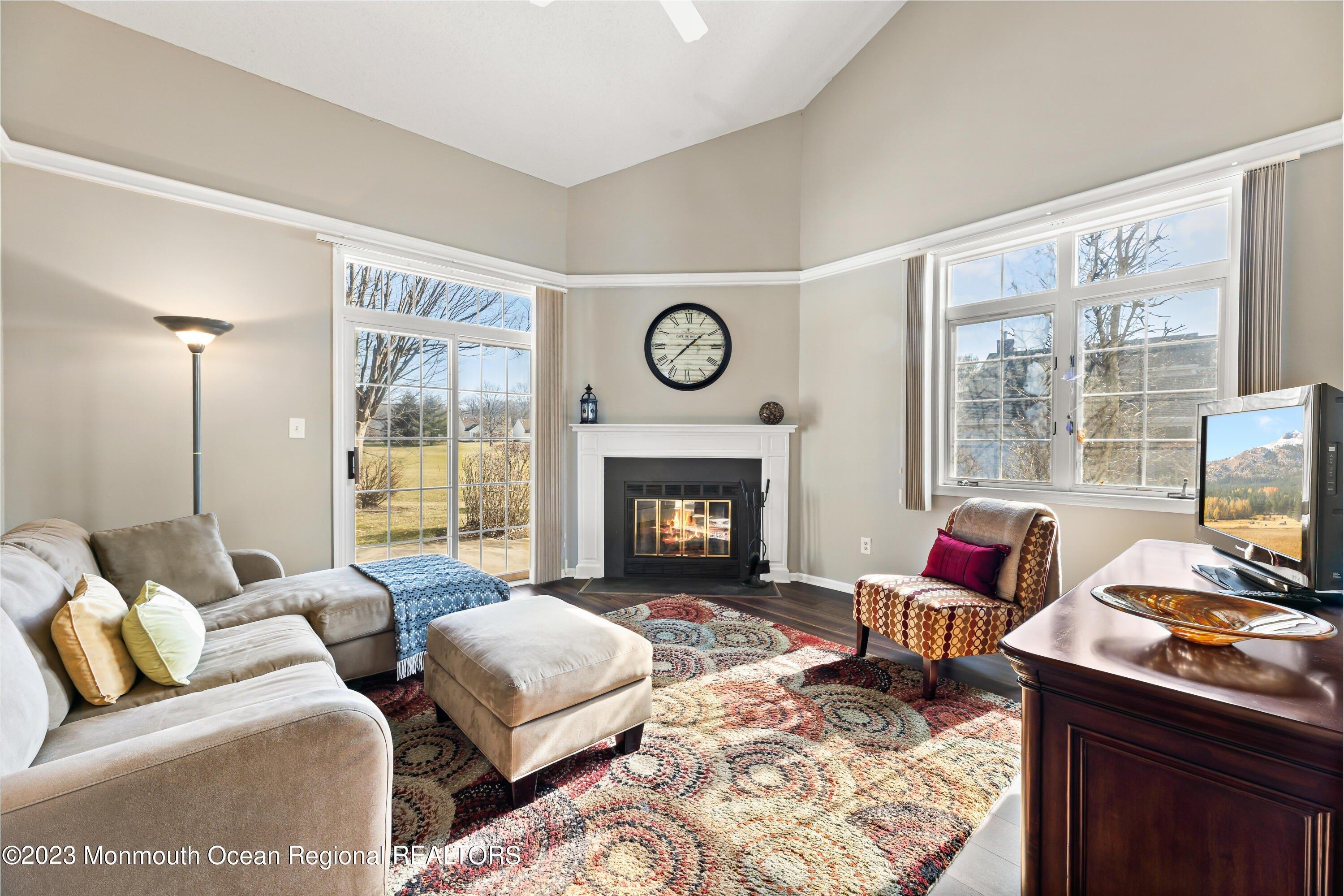 Rutland Ln, Monroe Township, NJ 08831