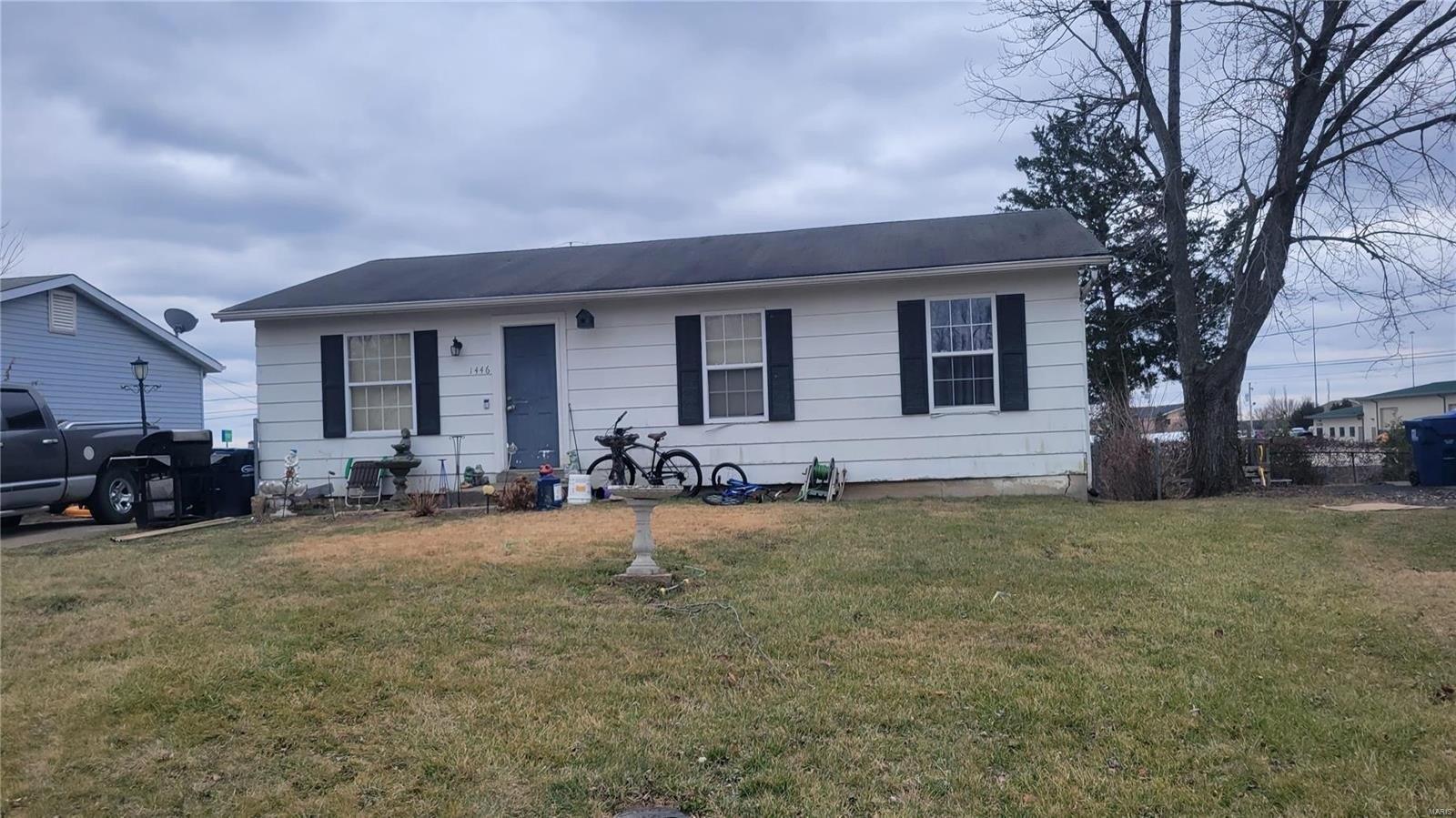 Kathleen Dr, Wentzville, MO 63385
