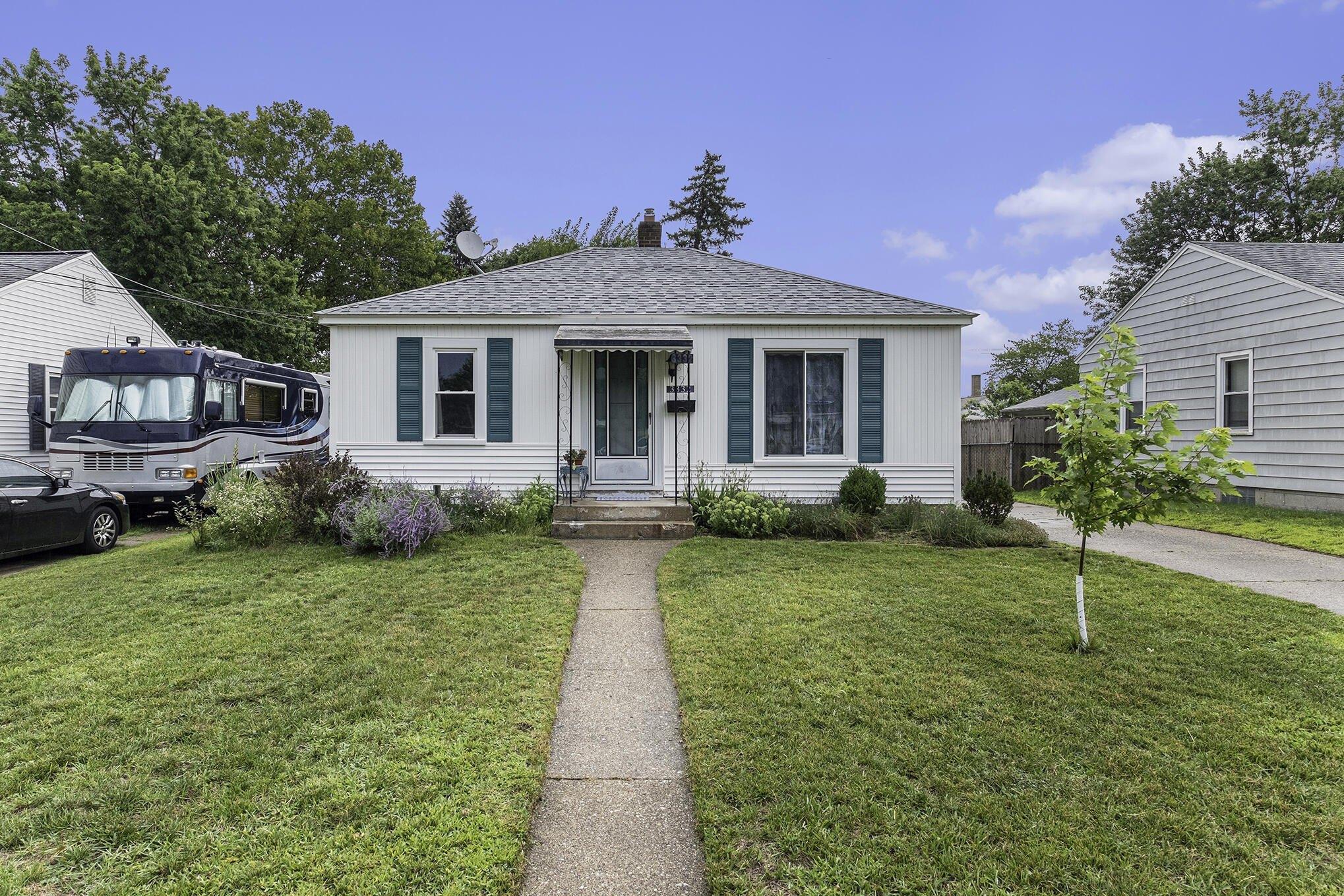 Birchwood Ave Sw, Grand Rapids, MI 49548