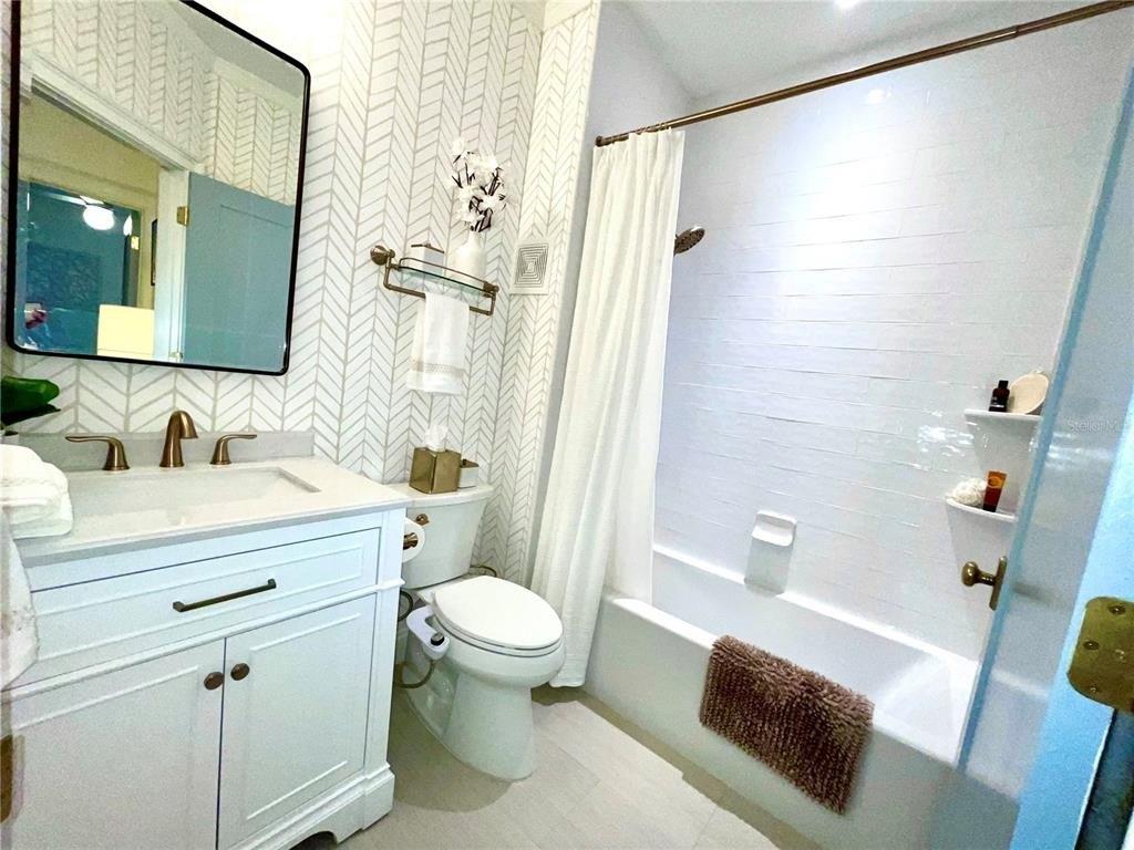 Tropical Breeze Way, Tampa, FL 33602