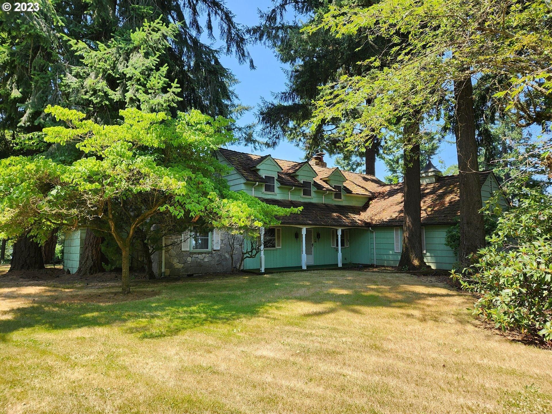 Rhododendron Dr, Vancouver, WA 98661