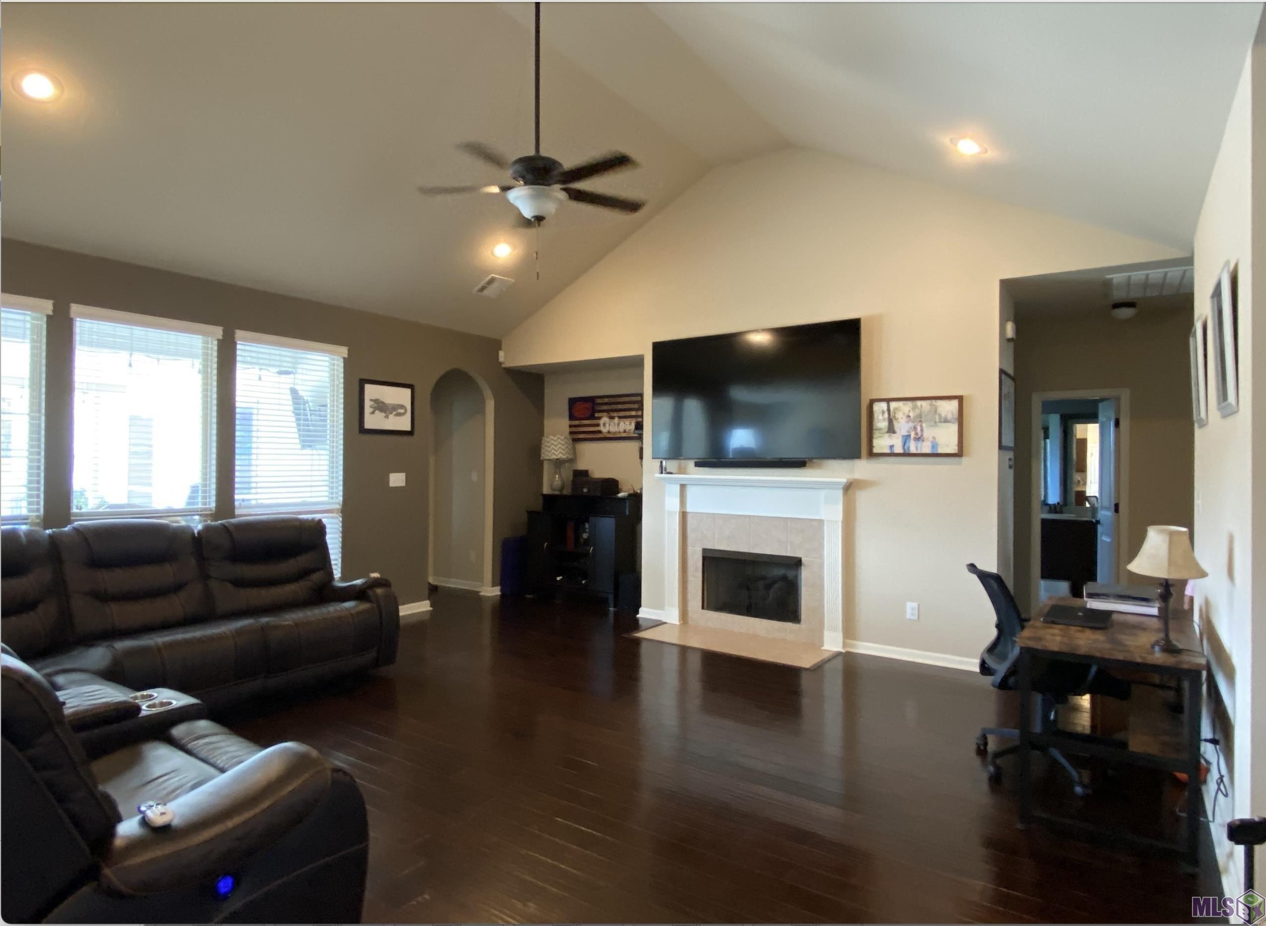 Timber Ridge Dr, Denham Springs, LA 70726