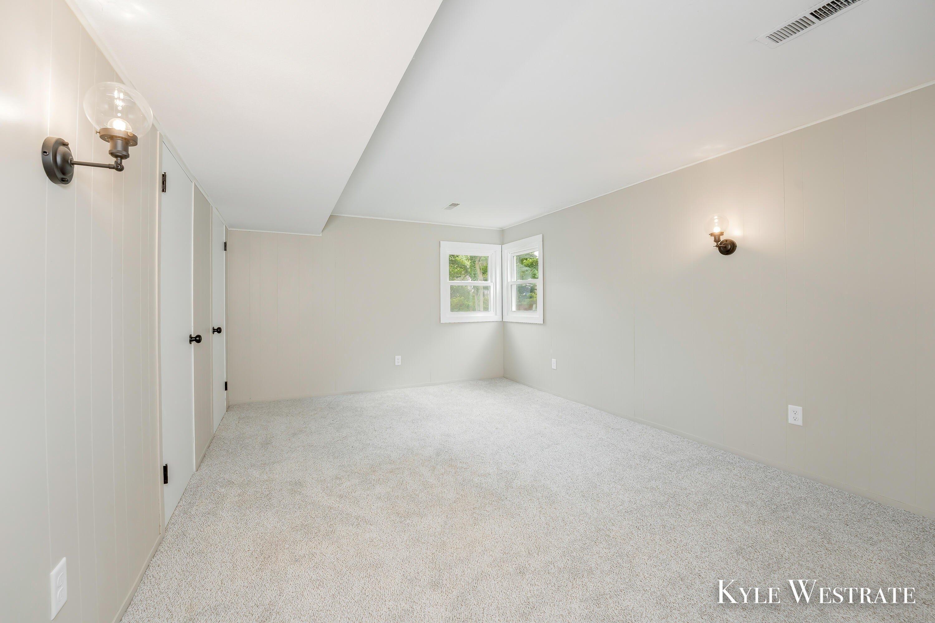 Richmond St Nw, Grand Rapids, MI 49534