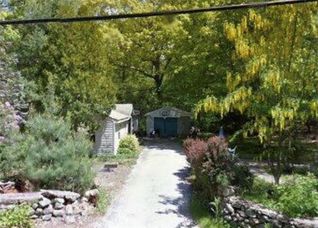 Phillips Hill Rd, Coventry, RI 02816