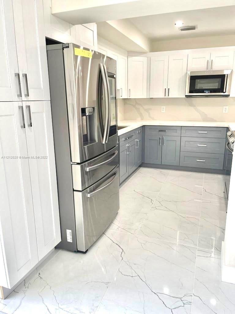 Funston St, Hollywood, FL 33020