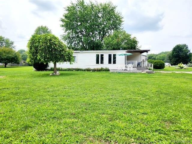 Bindon Dr, North Branch, MI 48461