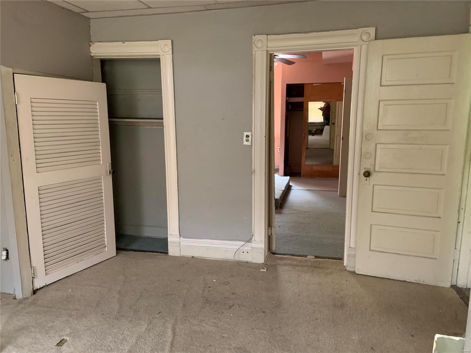 Greer Ave, Saint Louis, MO 63115