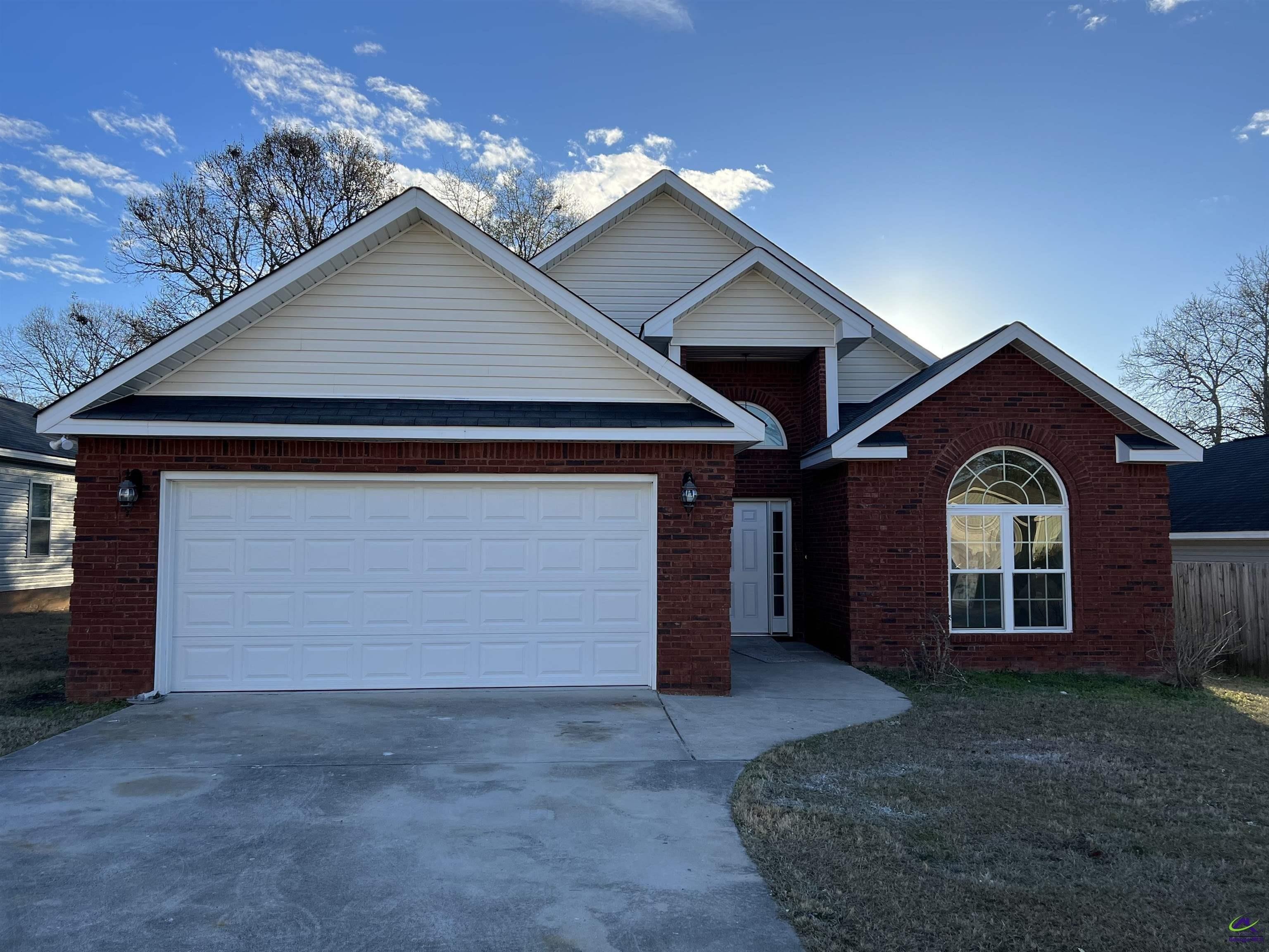 Laurel Woods Dr, Warner Robins, GA 31088