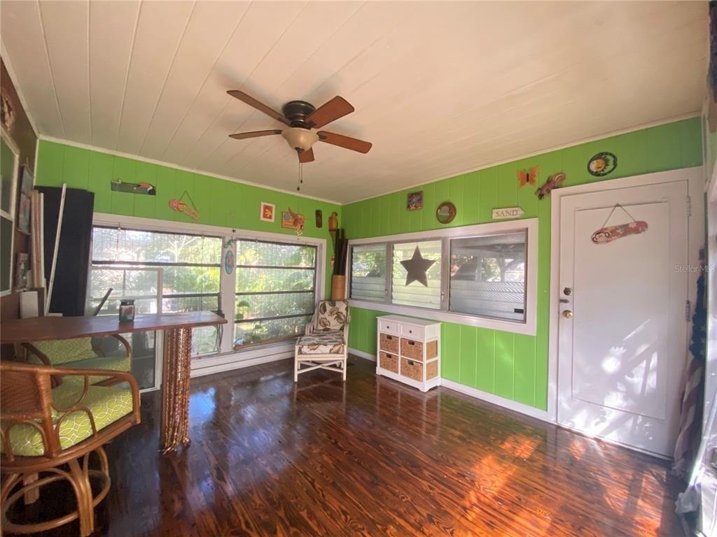 24th Ave S, Gulfport, FL 33707