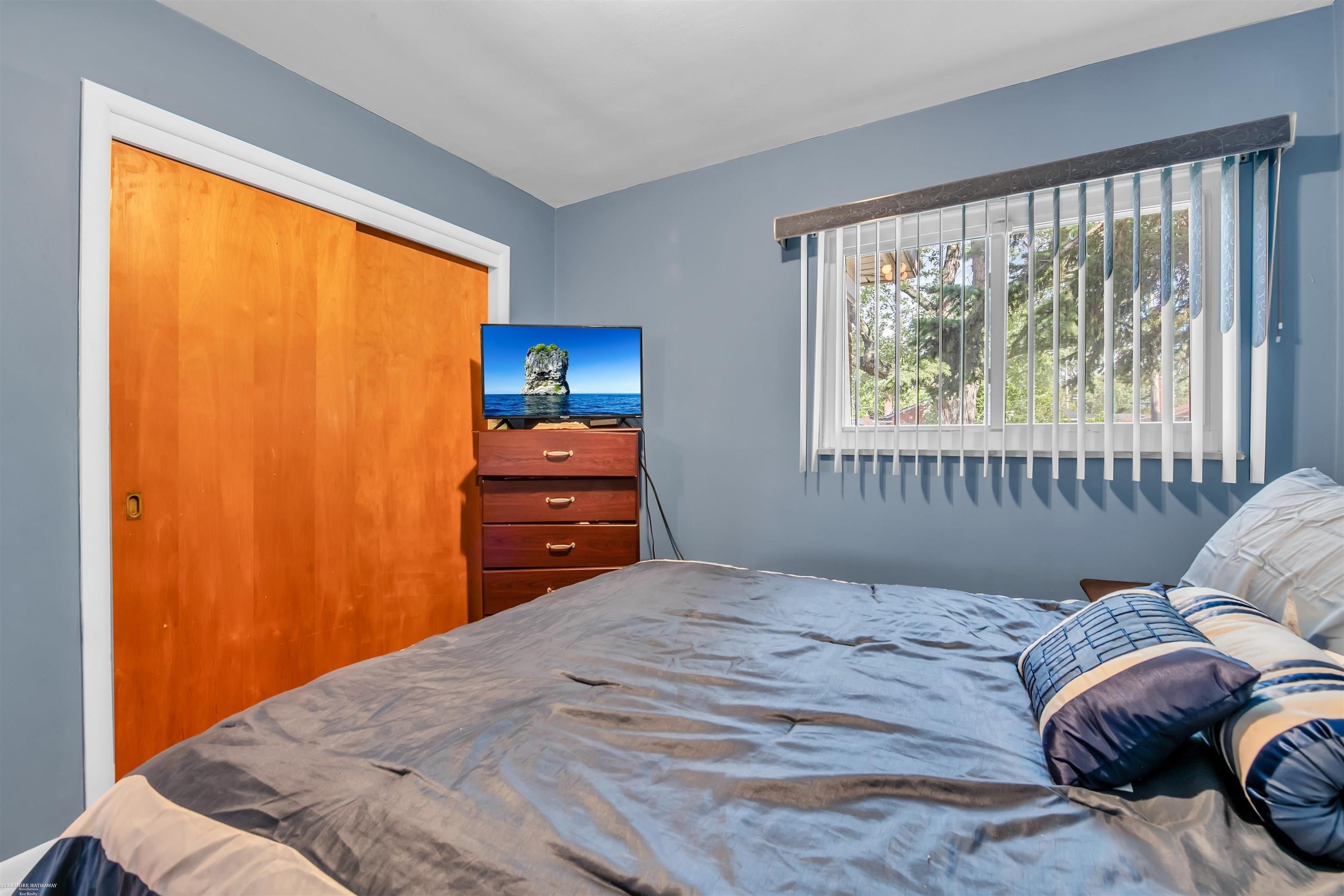 Ridgecroft Ave, Eastpointe, MI 48021