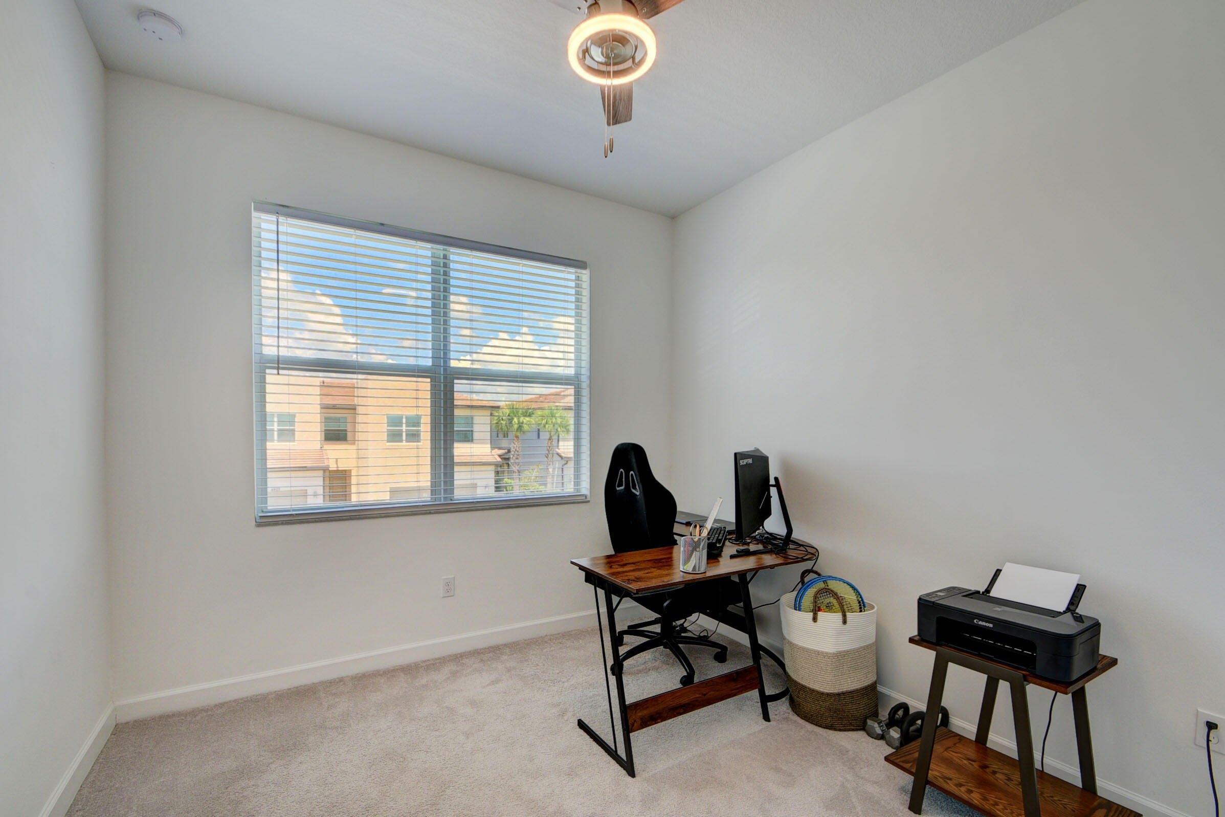 Navali Dr, Lake Worth, FL 33467