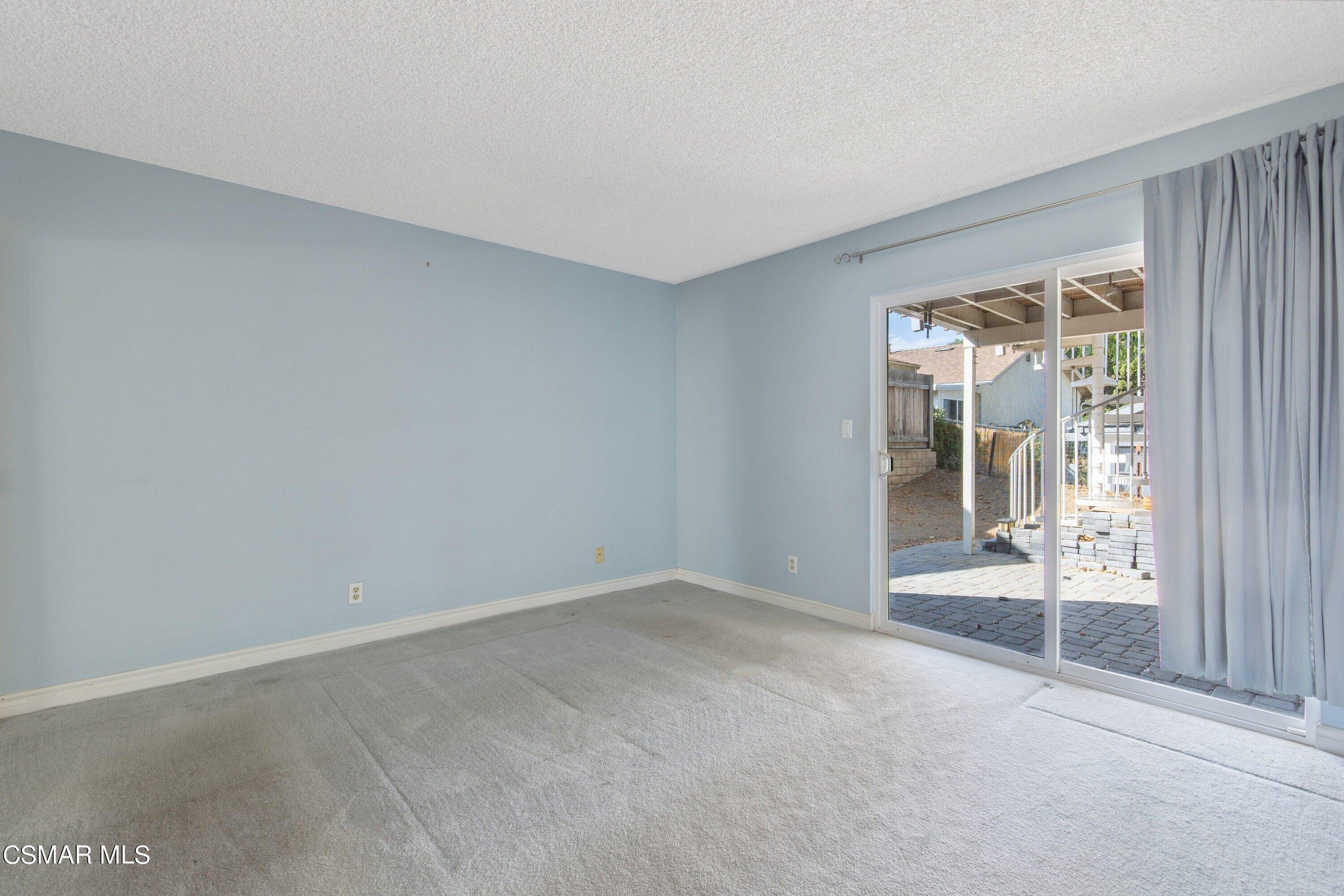 Maple Rd, Newbury Park, CA 91320