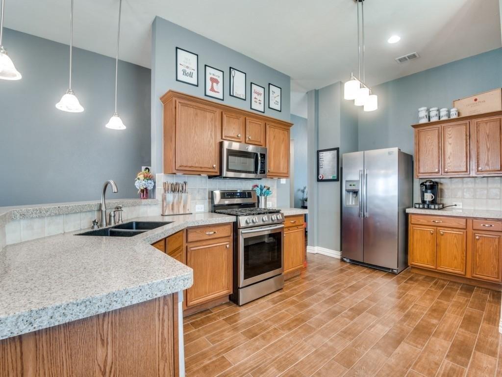 Lake Park Dr, Hurst, TX 76053