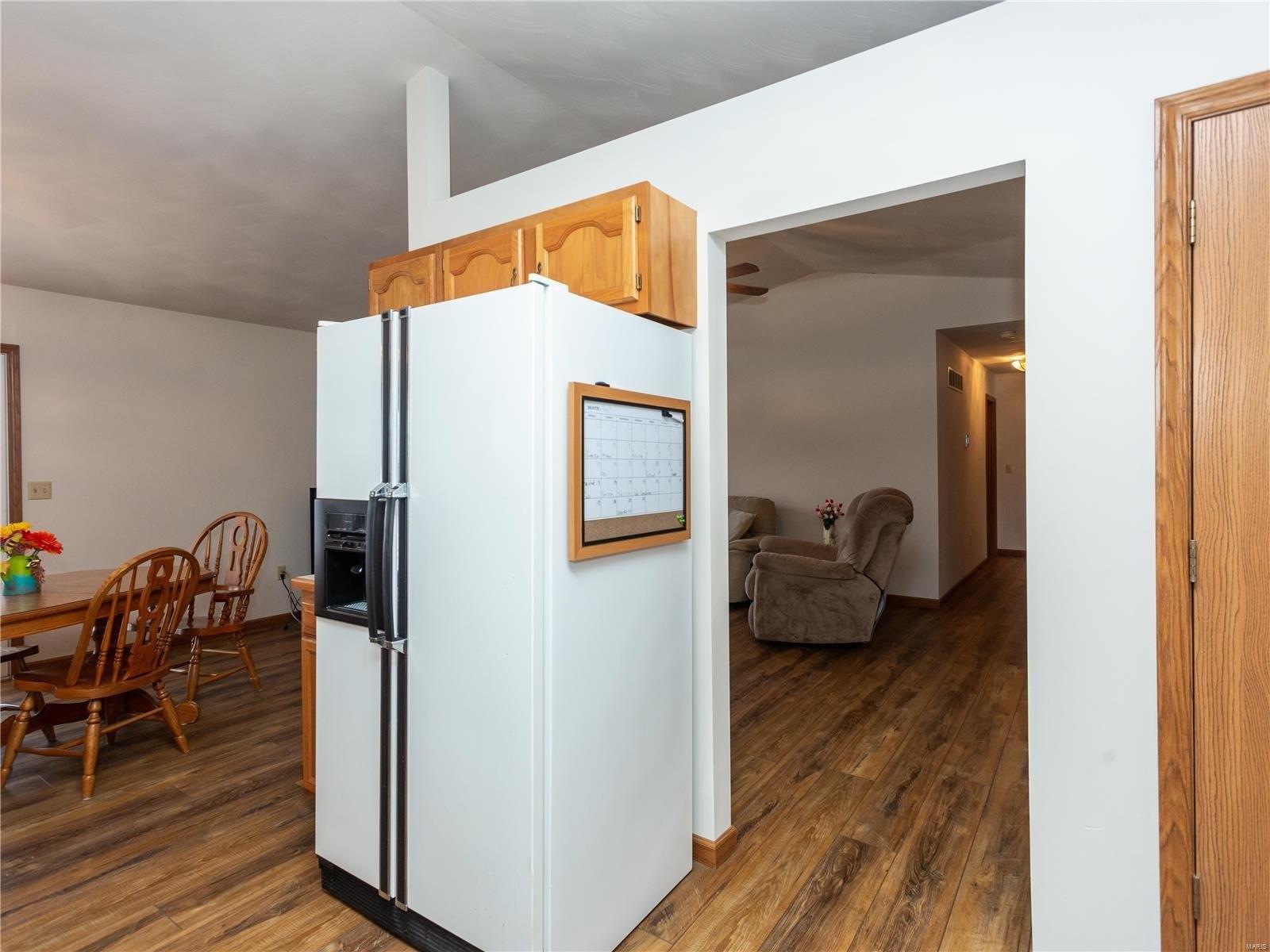 Robert Thompson Dr, Festus, MO 63028