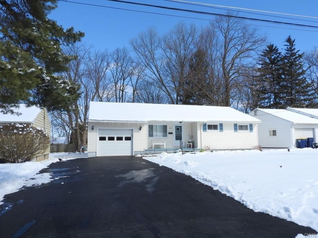 Jane Dr, Syracuse, NY 13219