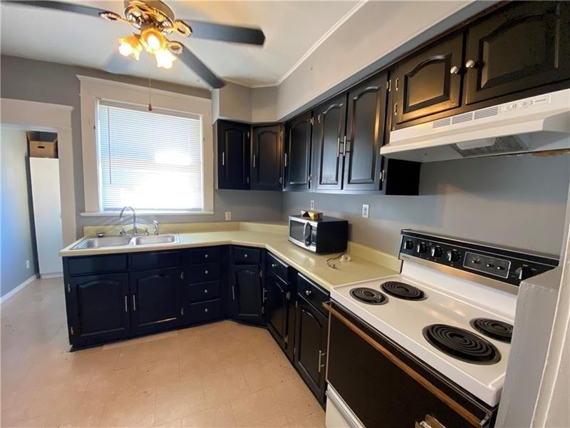 N Cedar St, New Castle, PA 16102