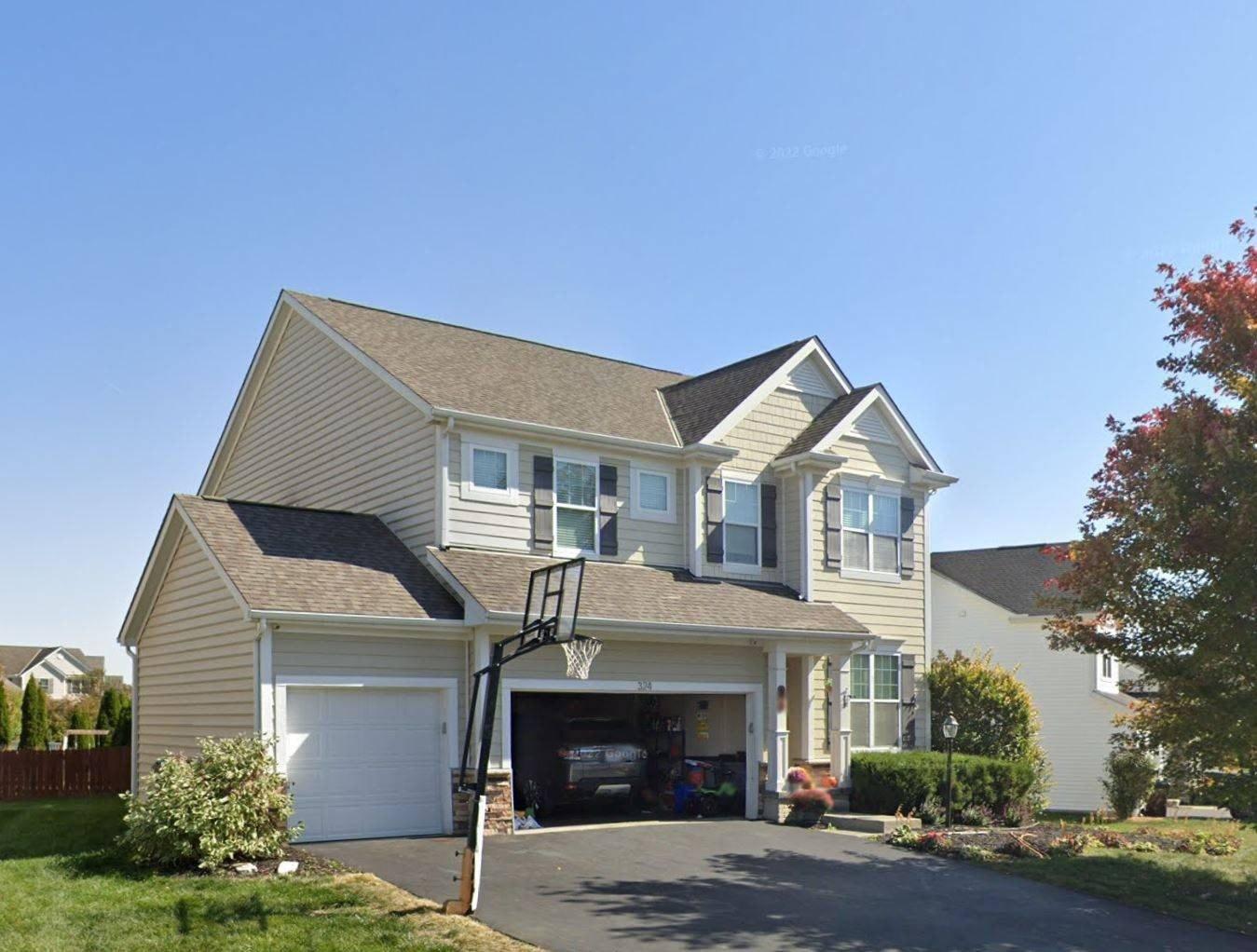 Fox Glen Dr E, Pickerington, OH 43147
