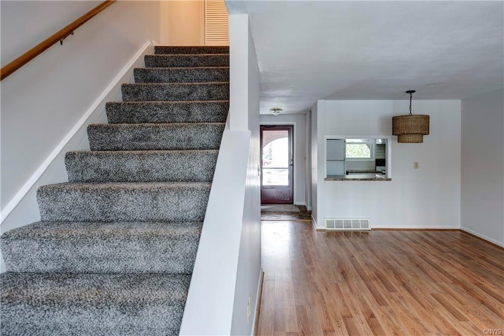 Cedar Ct, Baldwinsville, NY 13027
