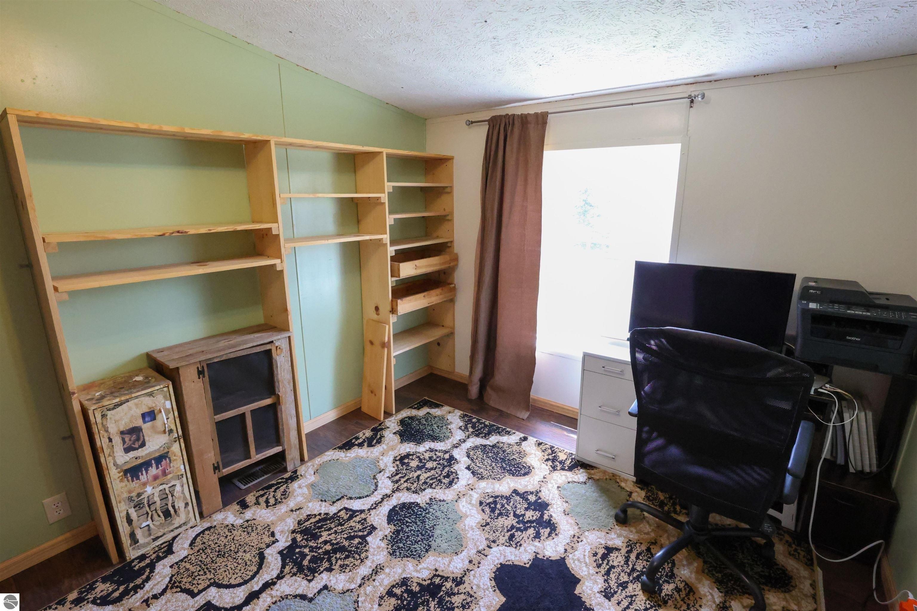 Roop Rd, Kingsley, MI 49649