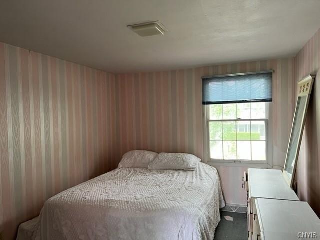 Donridge Dr, Syracuse, NY 13214