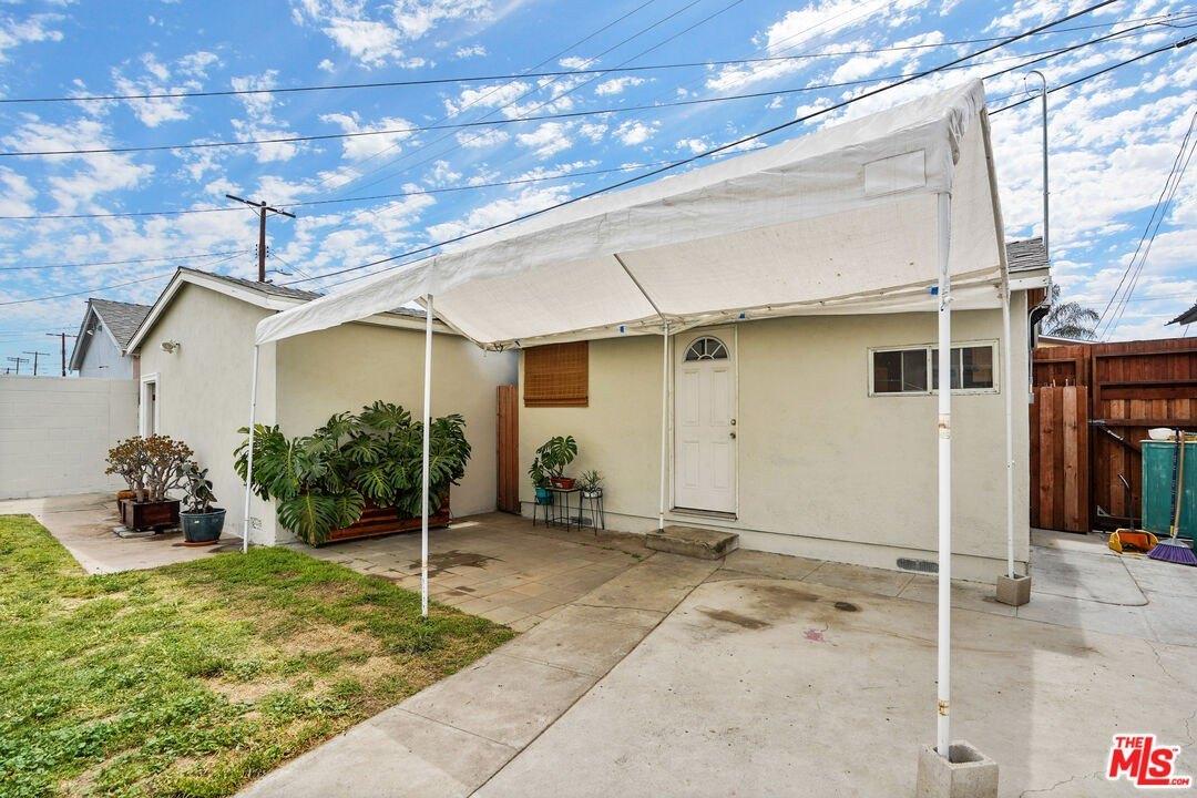 Lull St, Van Nuys, CA 91405