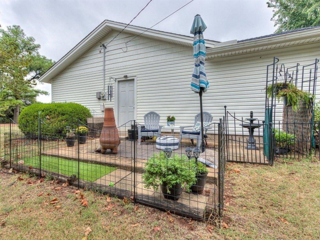 W Carson Dr, Mustang, OK 73064