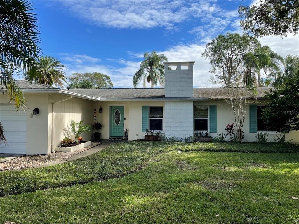 Del Robles Ter, Clearwater, FL 33764