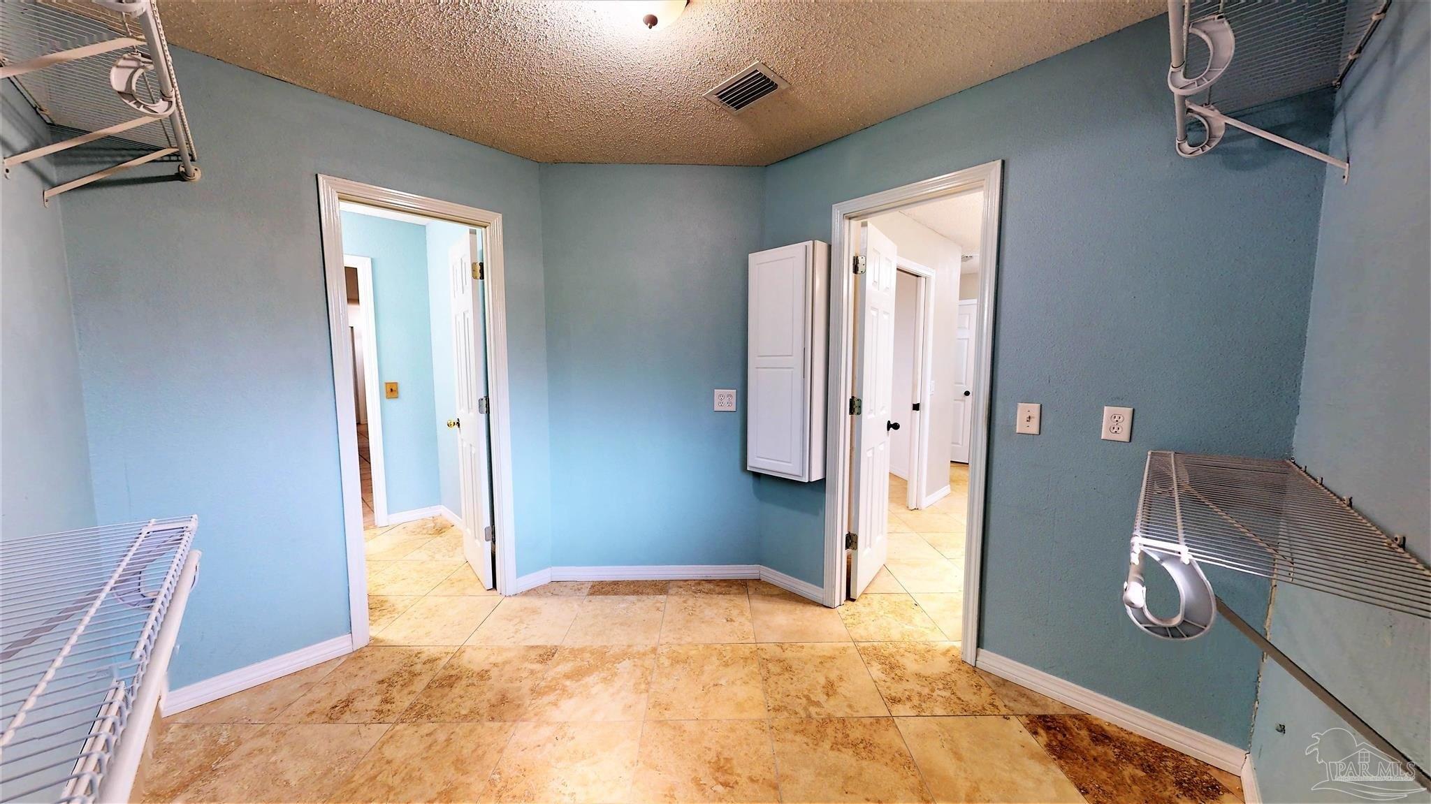Mandavilla Blvd, Gulf Breeze, FL 32563