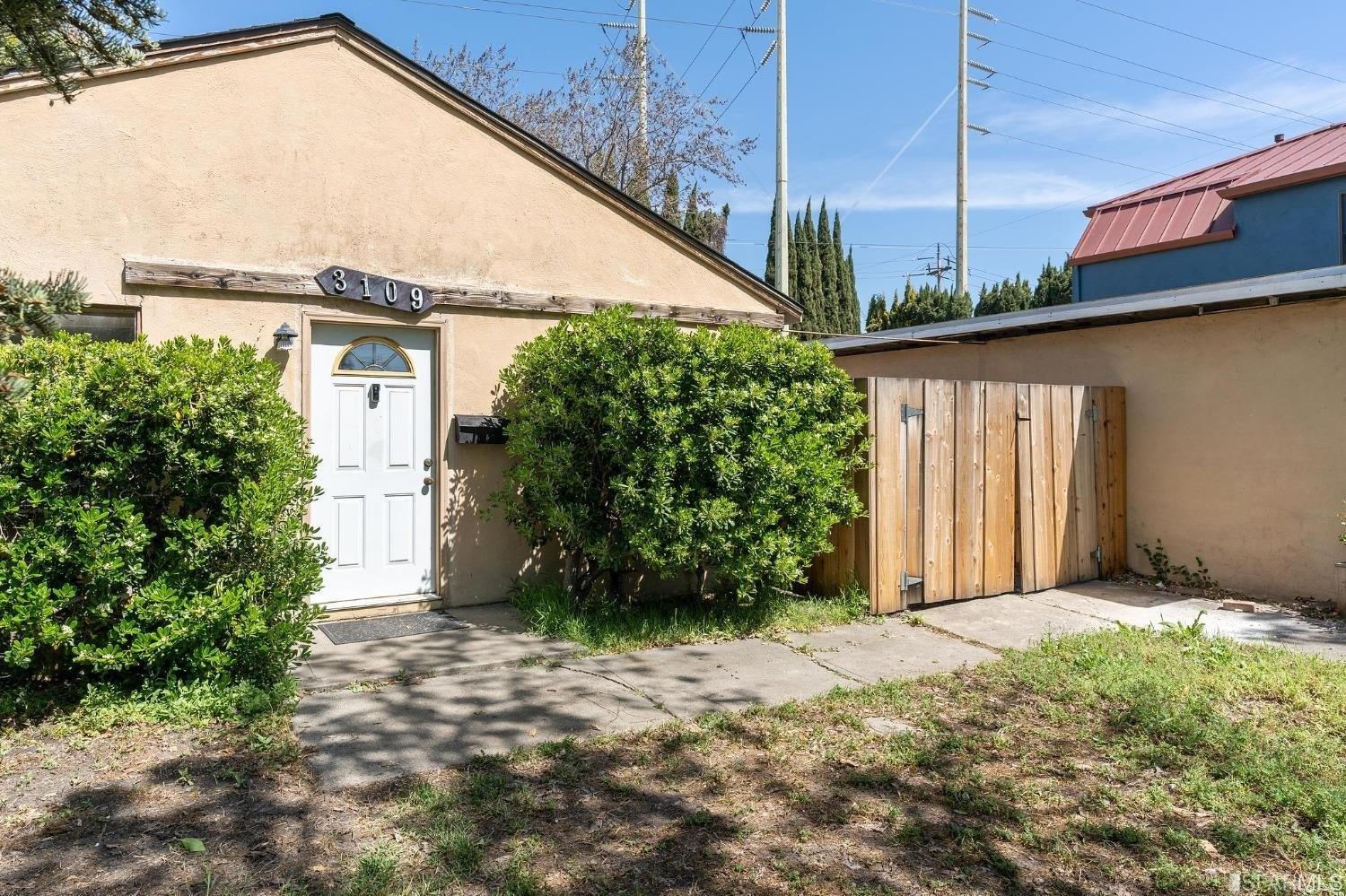 Maddux Dr, Palo Alto, CA 94303
