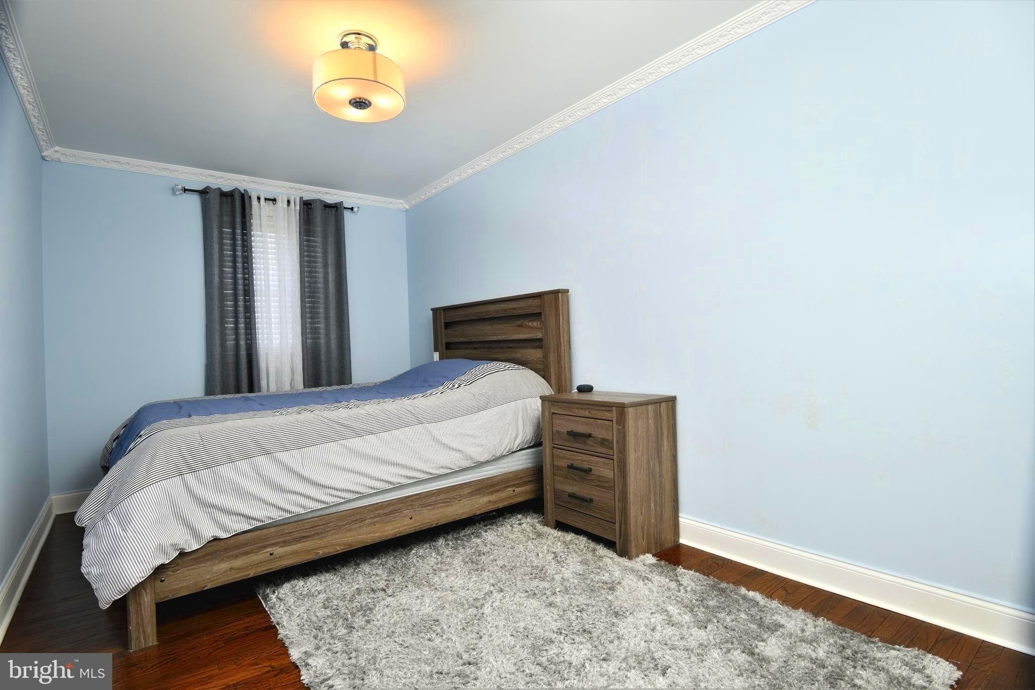 Jeanes Pl, Philadelphia, PA 19116