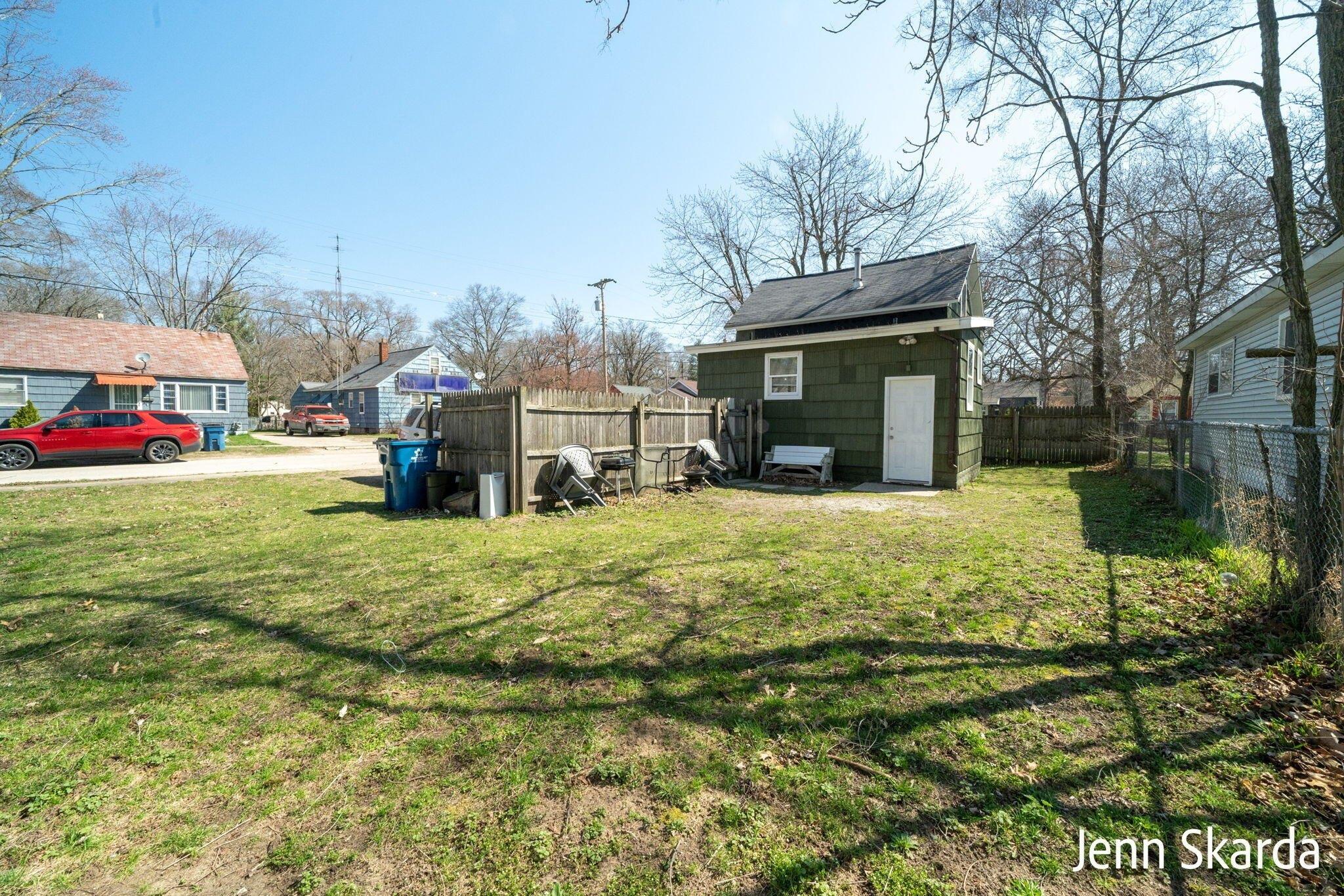 7th St, Muskegon, MI 49444