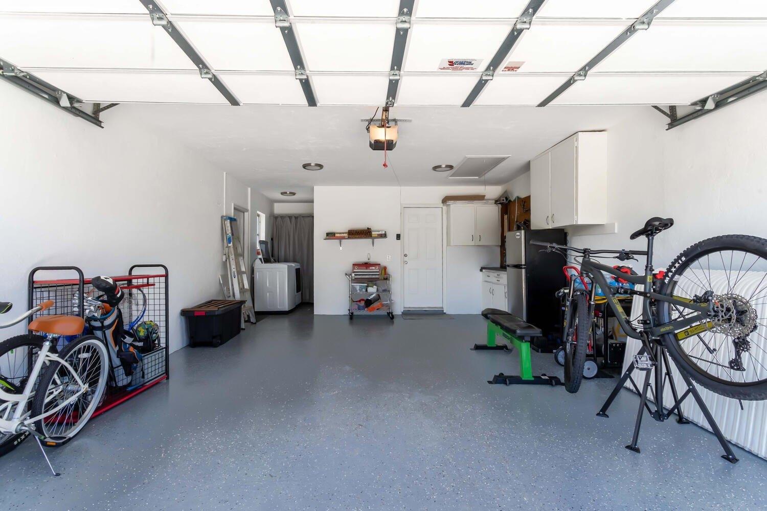 Mark Dr, Lake Worth, FL 33461
