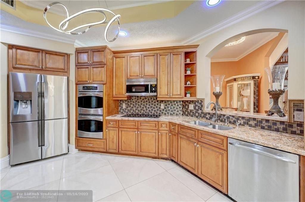 Sw 159th Dr, Pembroke Pines, FL 33027