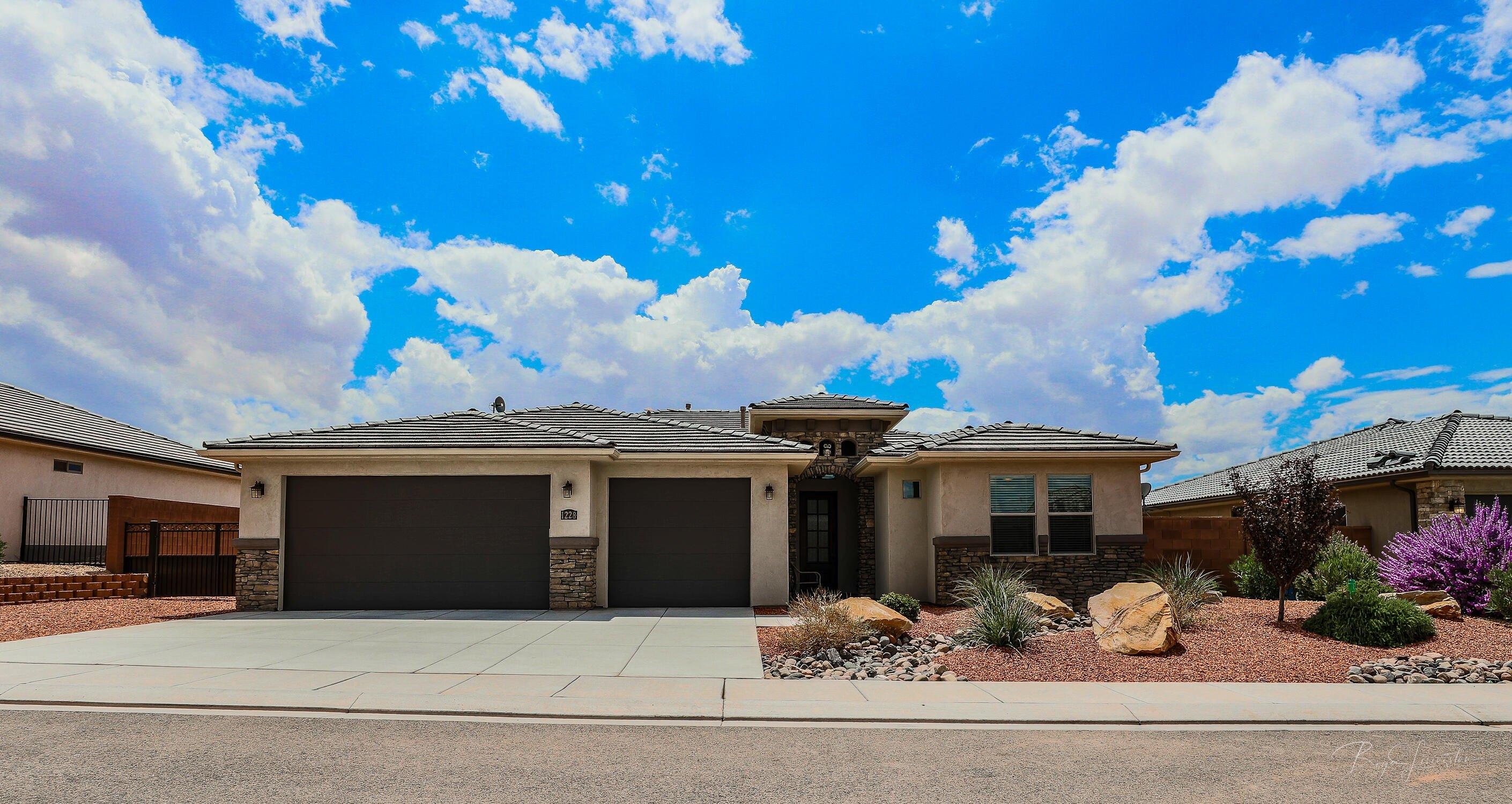 E Gordon Ln, Washington, UT 84780